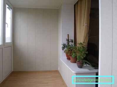 Plafon na balkonu u modernom stilu - 55 fotografija dizajnerskih ideja