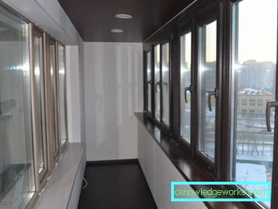 Plafon na balkonu u modernom stilu - 55 fotografija dizajnerskih ideja