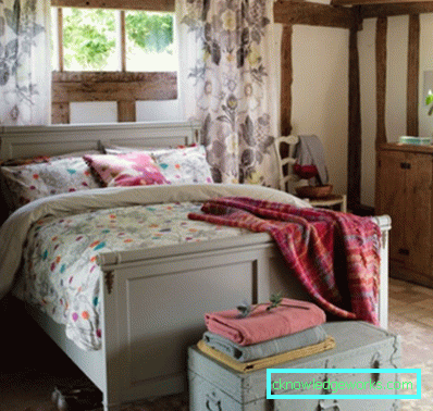 Unutrašnjost spavaće sobe u zemlji - fotografije i savjeti za dizajn